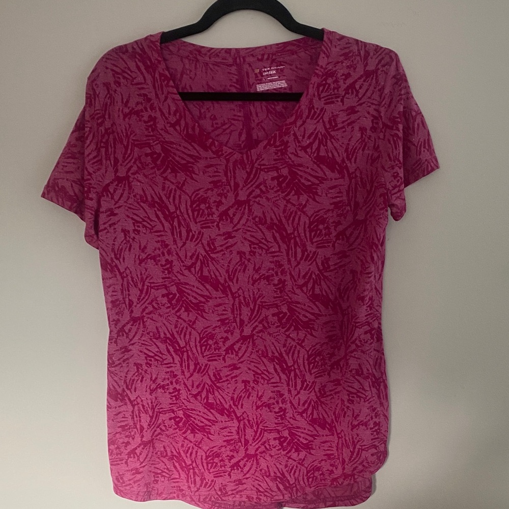 Tek Gear Pink Leaf Print Short Sleeve Top